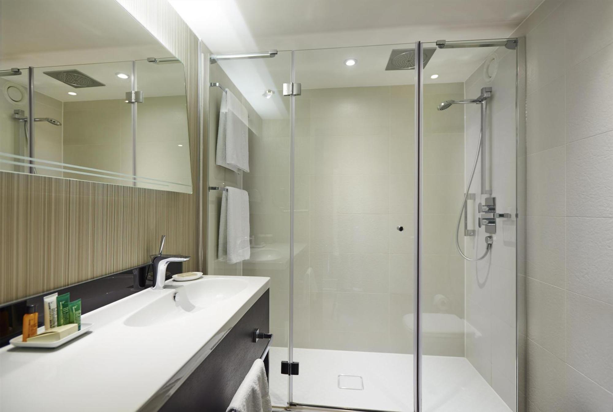 Executive Twin Room Lounge Access