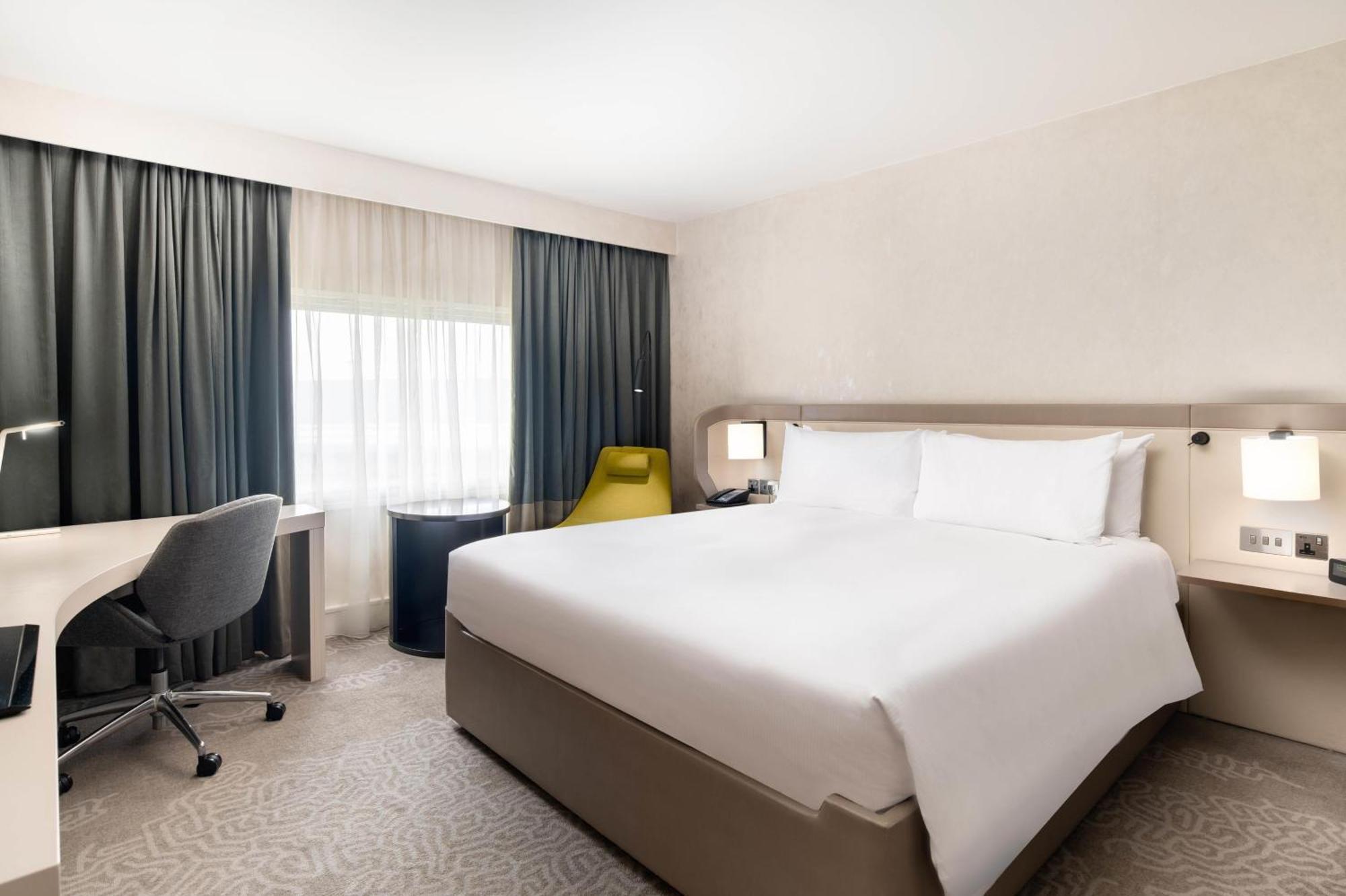 Deluxe King Room,1758279858:JPEG