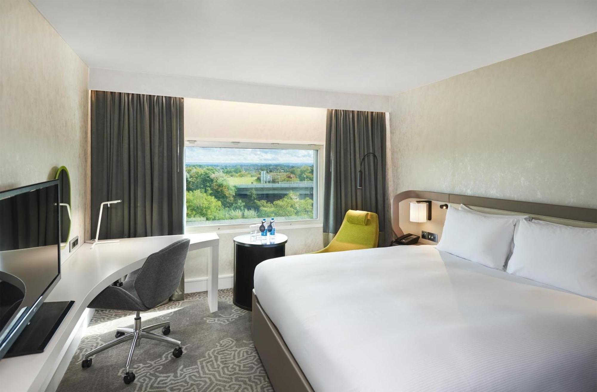 Executive King Room Lounge Access